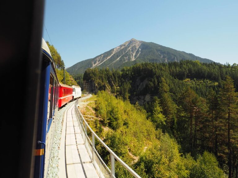 custom Switzerland train tours